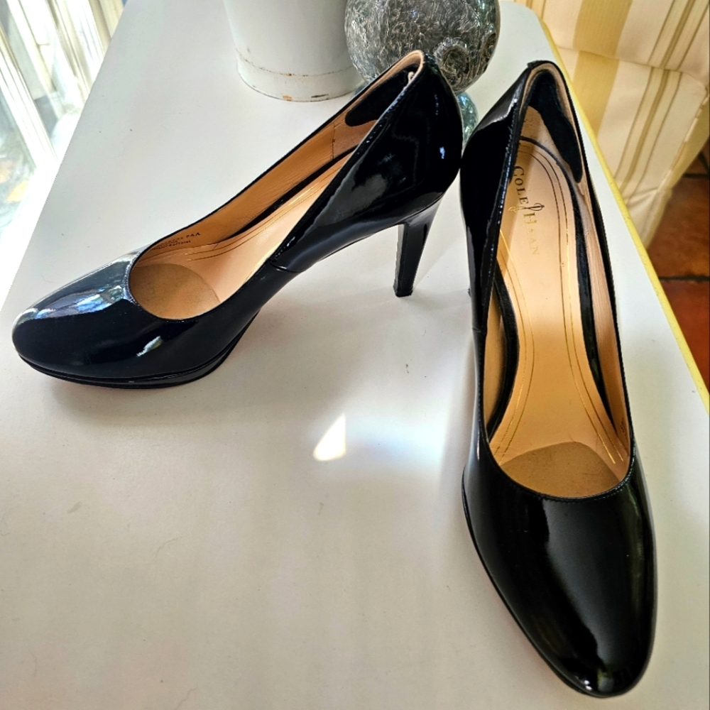 Cole Haan Nike Air Sole Black Patent Pumps